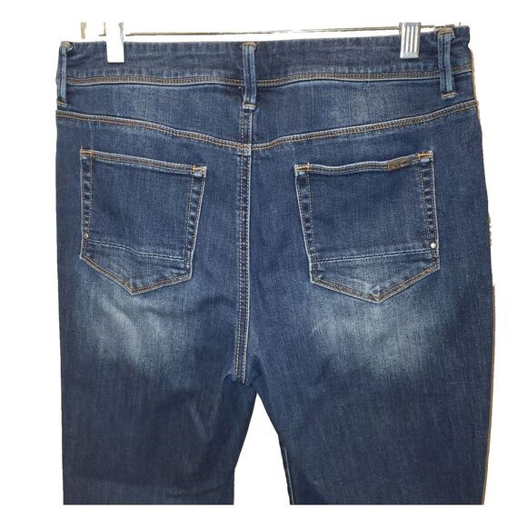 Chico's So Slimming Size .05 / Small Cropped Blue Denim Jean Medium Wash Stretch - Picture 8 of 12